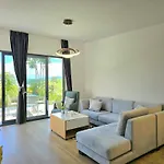 Rodon Private Pool 277 *
