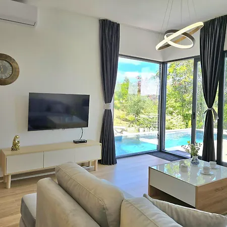 Rodon Private Pool 277 * Shetaj