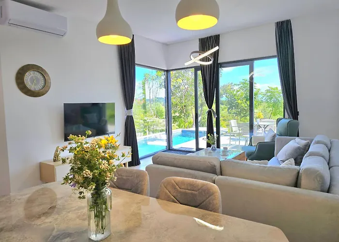 Дом отдыха Rodon Private Pool 277