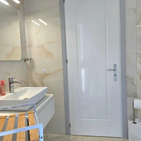 펜션 Rodon Private Pool 277 Shetaj