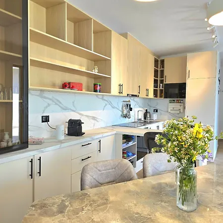 Rodon Private Pool 277 * Shetaj