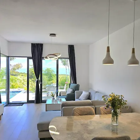 Rodon Private Pool 277 * Shetaj